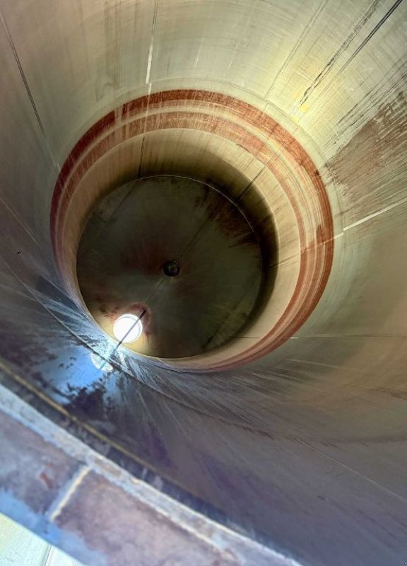 Sonstige Obsttechnik & Weinbautechnik Türe ait Sonstige | Cuve inox - Fond cuillère sur jupe - 700 HL, Gebrauchtmaschine içinde Monteux (resim 11)